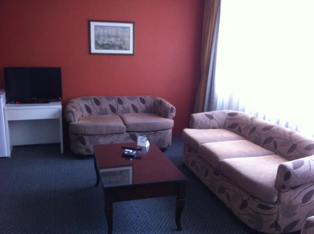 Aparthotel First